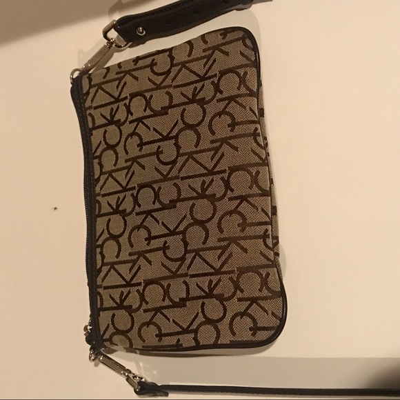 CALVIN KLEIN CROSSBODY BAG - Picture 7 of 8